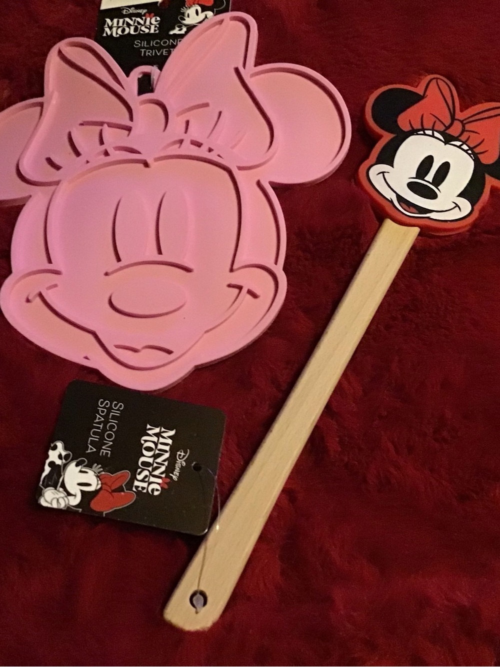 Disney Minnie Mouse Pink Silicone Trivet and Minnie Head Spatula
